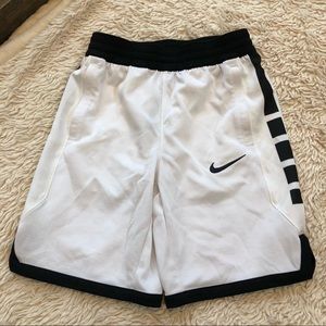 EUC Nike dri fit basketball shorts unisex
